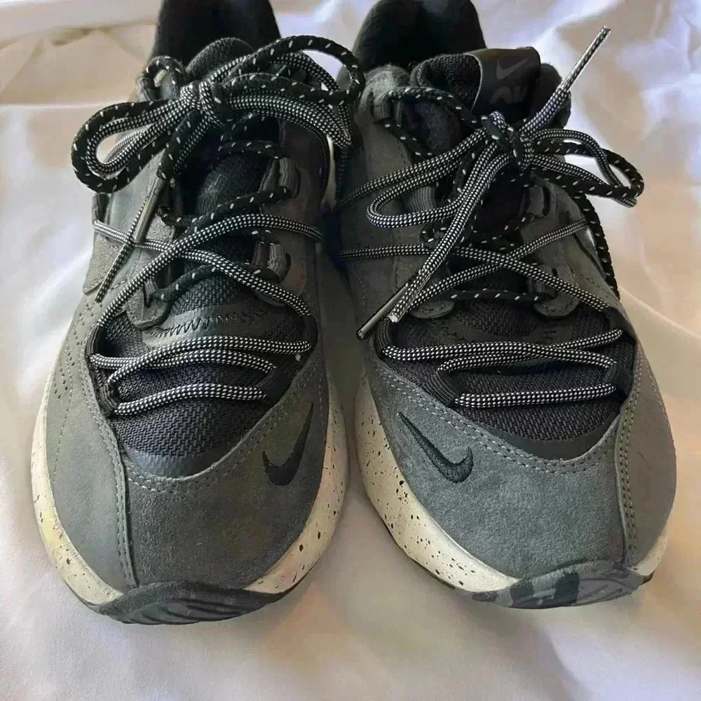 Nike Stroke Running Shoe - Size 7
